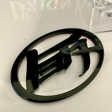 Load image into Gallery viewer, &quot;トヨタ&quot; Brush Style Rear Badge - 2018-2023 Toyota Camry